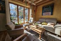 Charming house in Sarzeau with flower garden - Chambres d'hôtes Sarzeau