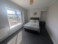 3BR Home Near Swansea City Centre - B&B Swansea
