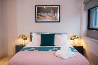 Spacious 3-Bed Retreat - Modern & Super Central - Chambres d'hôtes Manchester