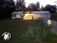 WHITE WOLF FARMHOUSE Retreat - Bed and Breakfast Reidsville
