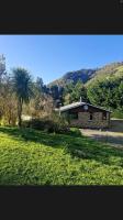 Mikimiki Valley Cottage near Tararua Park Trailhead - B&B Masterton