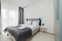 One-Bedroom Apartment with Balcony – B27