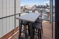 Modern Suite on St Asaph Street with Parking - Ferienwohnung Christchurch