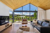 Mountain Views - B&B Wanaka