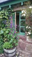 Special Offer, Cosy Cottage Near the Sea in Embo - Chambres d'hôtes Embo