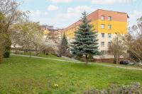 Bright Apartment Bardowskiego in Katowice Perfect for Remote Work by Noclegi Renters - Chambres d'hôtes Katowice