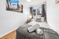 Short Stays at Tyndale Court by Azzurri Properties Short Lets & Serviced Accommodation London with Wi-Fi and Parking - Bed and Breakfast Londen