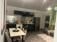 T3 moderne avec piscine partagée proche Family plazza - Ferienwohnung Matoury