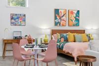 The Ella Stylish King Studio in LaVilla Pool - B&B Jacksonville