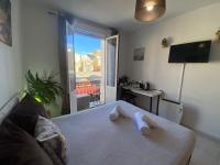 Room with private bathroom and balcony nearby the Mercado Central, center and beach - Chambres d'hôtes Alicante