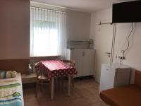 Habitación Doble con baño - 2 camas