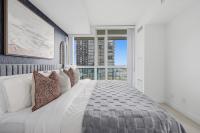 Stylish Downtown - Condo Sleeps 8 - YYZ Airport - Chambres d'hôtes Mississauga