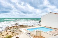 Premium Ocean View Studio, Balcony & Pool - B&B Les Sables-d'Olonne