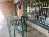 Dorpshuis - B&B Bloemfontein