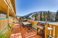 Walk to Ski Slopes! Red River Condo with Fireplace - Ferienwohnung Red River