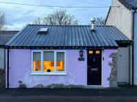 Robyns Retreat - Snowy Cottage Getaway - Ferienwohnung Brynsiencyn