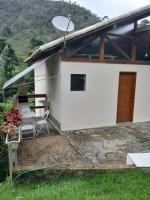 Casa de Campo em Lumiar com corrego ,lareira e churrasqueira - B&B Lumiar