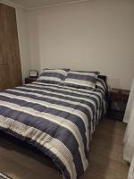 Depto cercano a Teletón, Mutual, Metro Ecuador - B&B Santiago