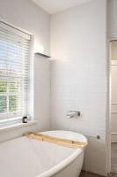 Charming Red Brick Estate in Kew 5BR & Playhouse - B&B Melbourne