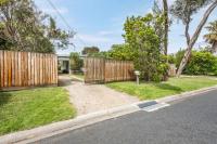 Bayside Cottage - Leafy Stay near Rye Beach and Dining - B&B Marree