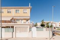 Casa con Barbacoa Piscina y Parking Privado - B&B Gandia
