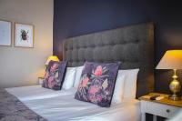 Olive tree private rooms in Stellenbosch- No Load Shedding - Bed and Breakfast Stellenbosch