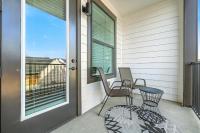 IRIE Living Brand New Lux 2BR Min Grand Park - B&B Westfield