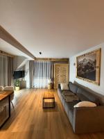 GÓRALSKIE NOWE APARTAMENTY BIAŁKA - Skibus, Sauny, Bania, Sale zabaw - w cenie - B&B Białka Tatrzańska