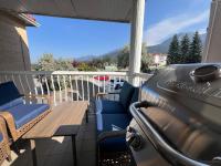 Appartement met 1 slaapkamer, balkon en uitzicht op de bergen.