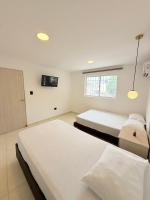 The Host apartamentos At Los Angeles Santa Marta - B&B Santa Marta
