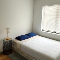 Downtown Room no door for active guest simple budget friendly - B&B Houston