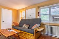 Comfy 1 BR Hide Away Apt w Garage Parking - Chambres d'hôtes Bryn Mawr