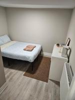 Superb Guest House In Downtown-Self Checkin& Fast Wifi - B&B Toronto