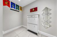 The Lumos House - 4 Bed Home w Parking near Harry Potter Studios - B&B Watford