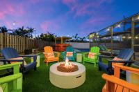 Sleeps 14 Sport Court Tiki Bar Heated Pool - Chambres d'hôtes Bradenton