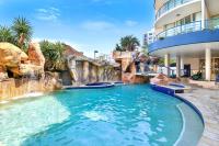 Landmark 1 Bedroom Beachside Escape - Bed and Breakfast Mooloolaba