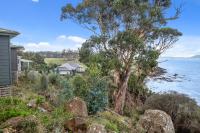 Deluxe Double Room (2 Adults + 1 Child)