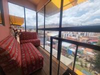 Apartamento de 1 dormitorio con balcón y vistas a la montaña 
