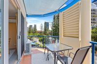 Surfers Beach Resort Coastal Charm Light n Bright - B&B Gold Coast