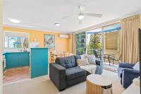 Surfers Beach Resort Coastal Charm Light n Bright - B&B Gold Coast