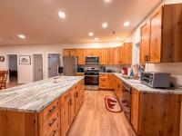Snaggy Mountain Oasis- 3 bedroom with Hot Tub Near Trails - B&B Oakland