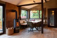 Ferienhaus 1000 Berge Winterberg Kamin & Whirlpool - Chambres d’hôtes Winterberg