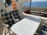 MAGNIFICO CHALET UNICO JUNTO AL MAR CALETA DE VELEZ - B&B Caleta de Vélez