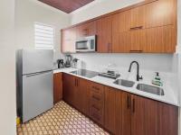 Vibrant 2 BR Apartment Minutes from the Beach - B&B San Juan