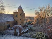 Tower Apartment Sarlat - Bed and Breakfast Saint-André-d'Allas