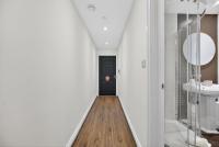 City Centre 2BR Apt with Balcony Access and Free Parking - B&B Cardiff