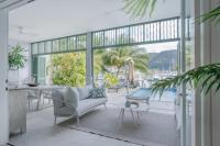 Eden island Breeze Villa with Private Pool - B&B Victoria