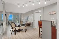 Vegas Retreat with Sphere View Pool and Gym Access - B&B Las Vegas