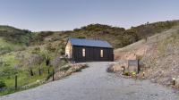 Villa Minto at Bloom Into You Flower Farm - B&B Flowerdale