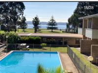 Beach front apartment - Bed and Breakfast Batemans Bay